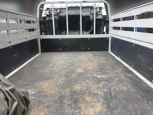 三菱ふそうキャンター平ボディ小型（2t・3t）[写真06]