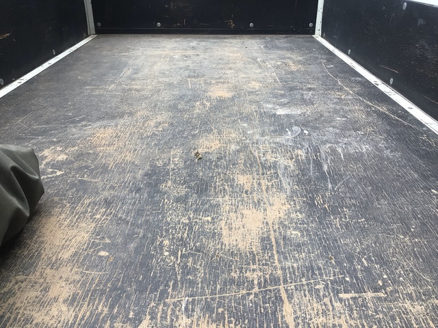 三菱ふそうキャンター平ボディ小型（2t・3t）[写真07]