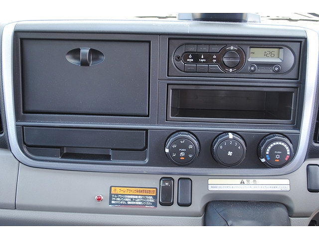 三菱ふそうキャンターセルフクレーン4段小型（2t・3t）[写真35]