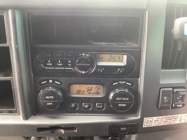 いすゞフォワードアルミウイング中型（4t）[写真23]