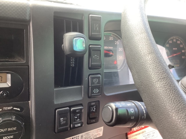 いすゞフォワードアルミウイング中型（4t）[写真25]