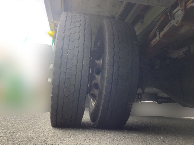 いすゞフォワードアルミウイング中型（4t）[写真13]