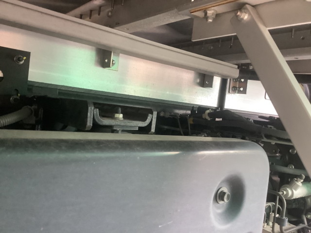 いすゞフォワードアルミウイング中型（4t）[写真18]