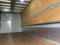 いすゞフォワードアルミウイング中型（4t）[写真04]