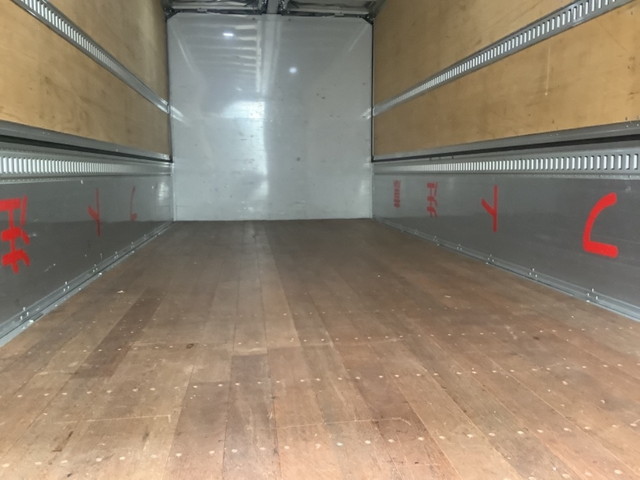 いすゞフォワードアルミウイング中型（4t）[写真06]