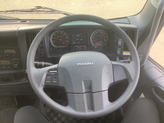 いすゞフォワードアルミウイング中型（4t）[写真24]