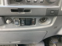 いすゞフォワードアルミウイング中型（4t）[写真30]