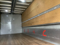 いすゞフォワードアルミウイング中型（4t）[写真04]