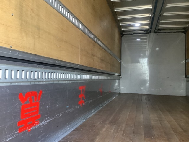 いすゞフォワードアルミウイング中型（4t）[写真05]