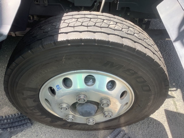 いすゞフォワードアルミウイング中型（4t）[写真09]