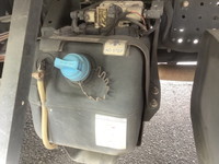 三菱ふそうキャンターアルミウイング小型（2t・3t）[写真13]