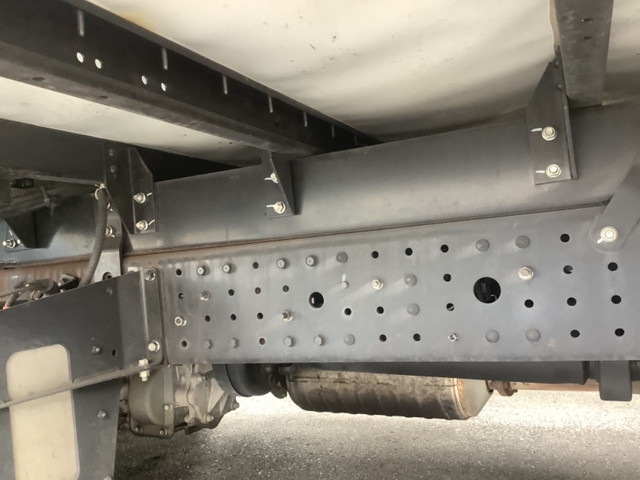 三菱ふそうキャンターアルミウイング小型（2t・3t）[写真08]