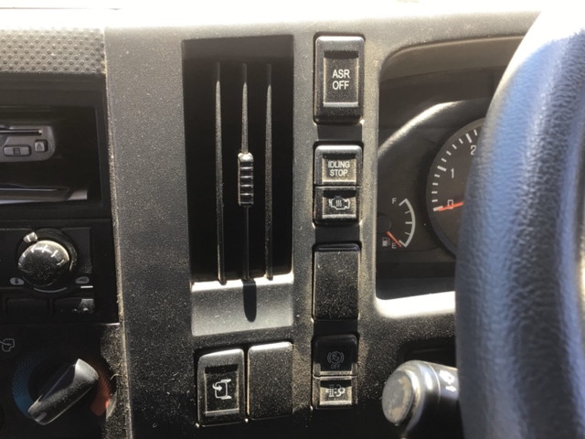 UDトラックスコンドルクレーン3段小型（2t・3t）[写真30]