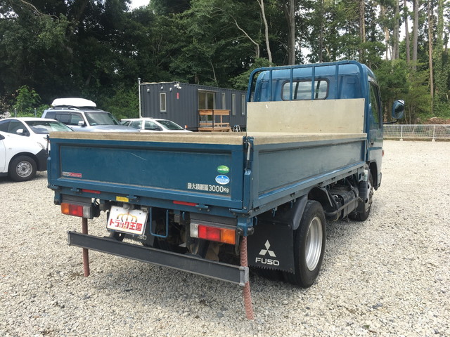 三菱ふそうキャンター平ボディ小型（2t・3t）[写真02]