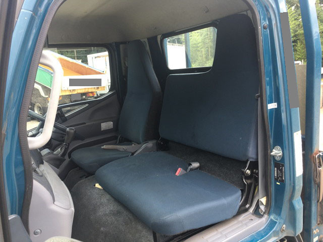 三菱ふそうキャンター平ボディ小型（2t・3t）[写真26]