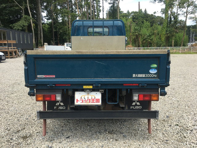 三菱ふそうキャンター平ボディ小型（2t・3t）[写真08]