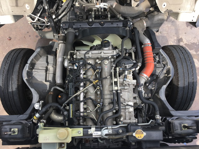 三菱ふそうキャンターガッツ平ボディ小型（2t・3t）[写真24]