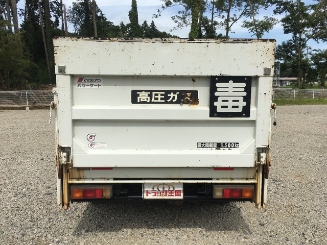 三菱ふそうキャンターガッツ平ボディ小型（2t・3t）[写真08]