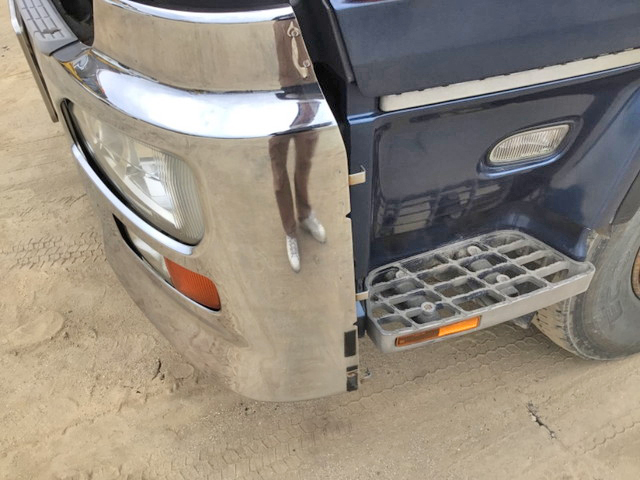 UDトラックスクオンダンプ大型（10t）[写真15]