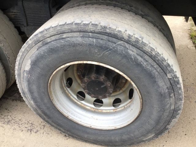 UDトラックスクオンダンプ大型（10t）[写真21]