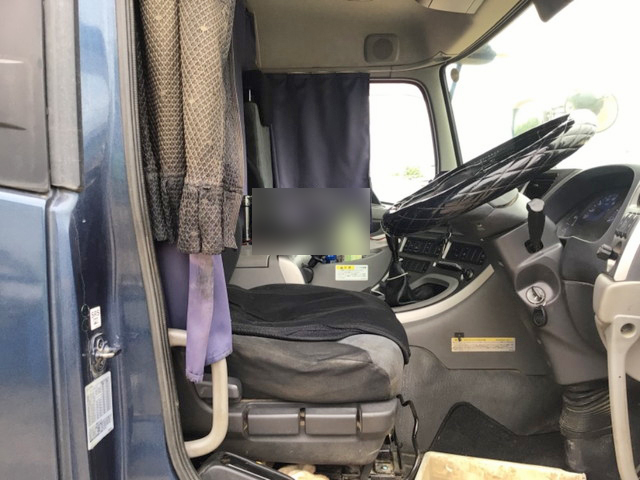 UDトラックスクオンダンプ大型（10t）[写真25]