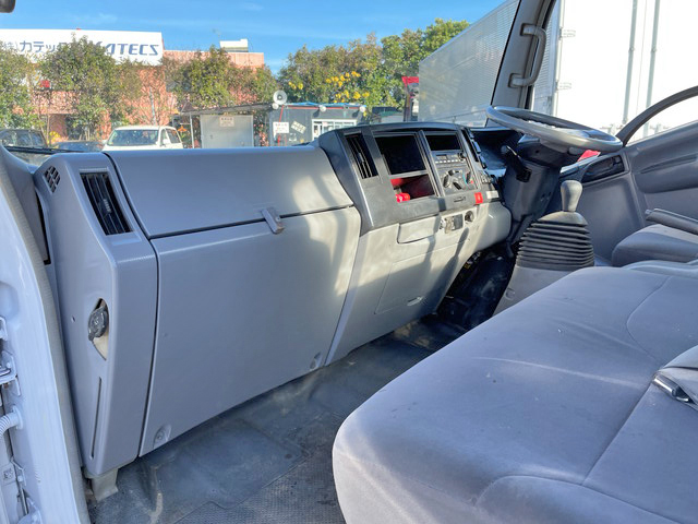 いすゞエルフアルミブロック小型（2t・3t）[写真27]