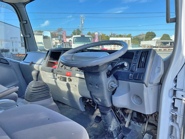 いすゞエルフアルミブロック小型（2t・3t）[写真31]