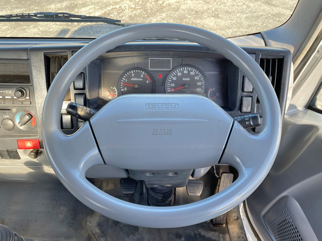 いすゞエルフアルミブロック小型（2t・3t）[写真32]