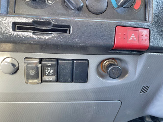 いすゞエルフアルミブロック小型（2t・3t）[写真35]