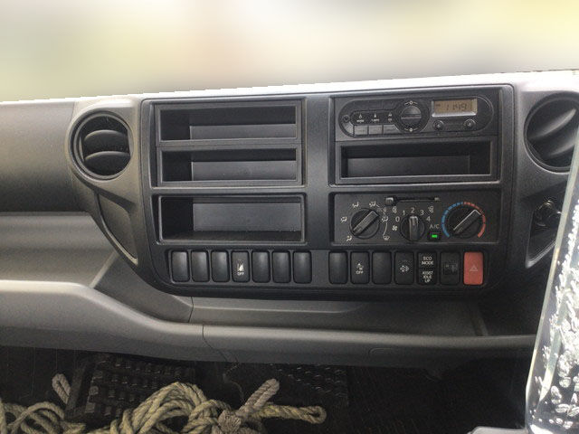 日野デュトロ平ボディ小型（2t・3t）[写真19]