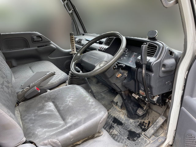 日産アトラスダンプ小型（2t・3t）[写真11]