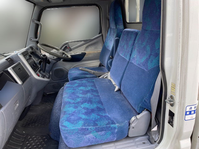 三菱ふそうキャンターガッツ平ボディ小型（2t・3t）[写真14]