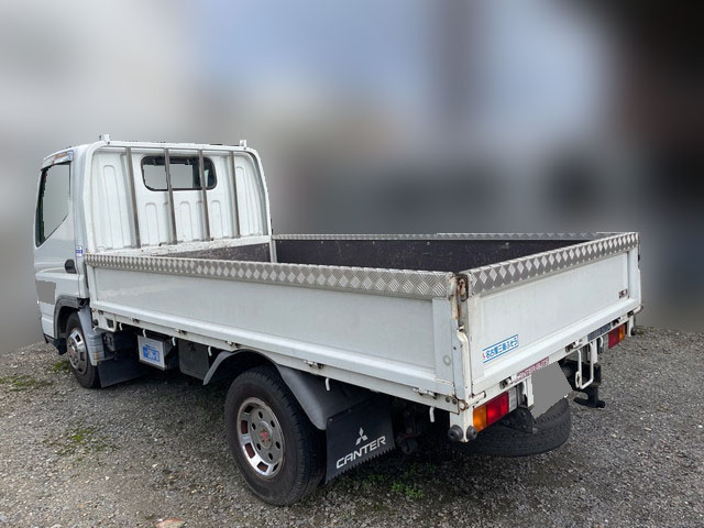 三菱ふそうキャンターガッツ平ボディ小型（2t・3t）[写真02]