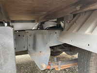 三菱ふそうキャンターガッツ平ボディ小型（2t・3t）[写真07]