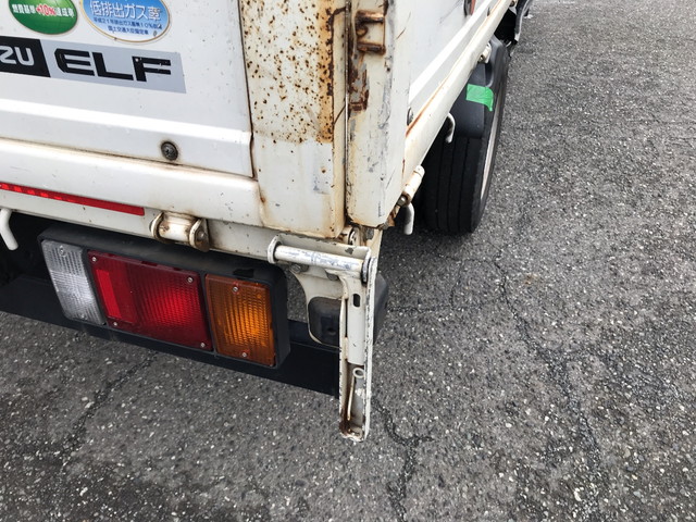 いすゞエルフ平ボディ小型（2t・3t）[写真14]