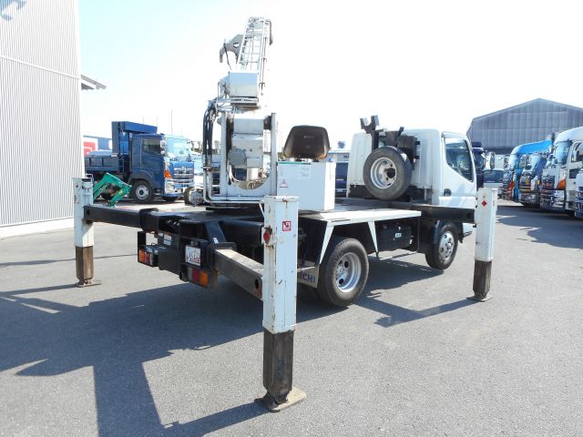 三菱ふそうキャンター穴掘建柱車小型（2t・3t）[写真02]