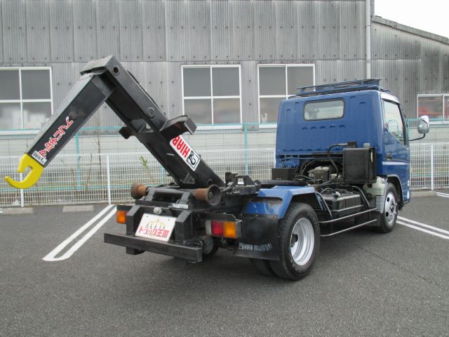 三菱ふそうキャンターコンテナ専用車小型（2t・3t）[写真02]