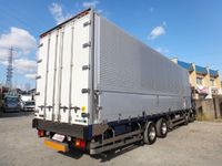 いすゞギガアルミウイング大型（10t）[写真02]