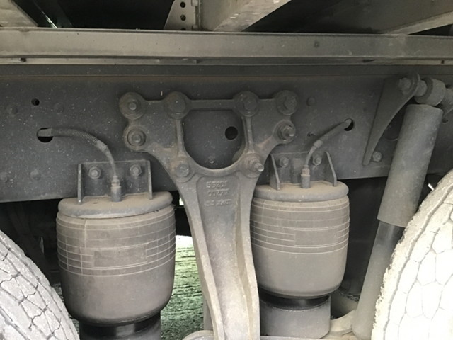 UDトラックスクオンアルミウイング大型（10t）[写真13]