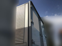 UDトラックスクオンアルミウイング大型（10t）[写真03]