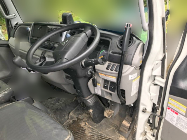 三菱ふそうキャンターダンプ小型（2t・3t）[写真23]