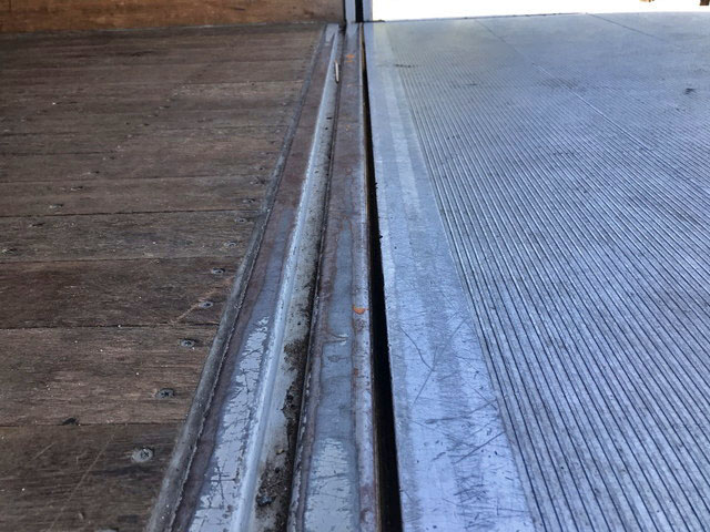 UDトラックスコンドルアルミバン中型（4t）[写真15]