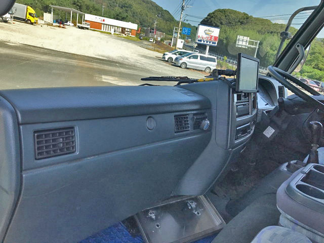 UDトラックスコンドルアルミバン中型（4t）[写真30]