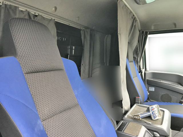 いすゞギガクレーン4段大型（10t）[写真31]