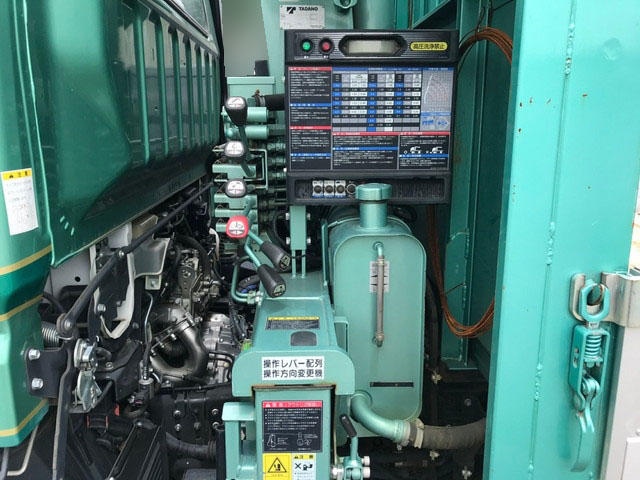 三菱ふそうキャンタークレーン4段小型（2t・3t）[写真07]