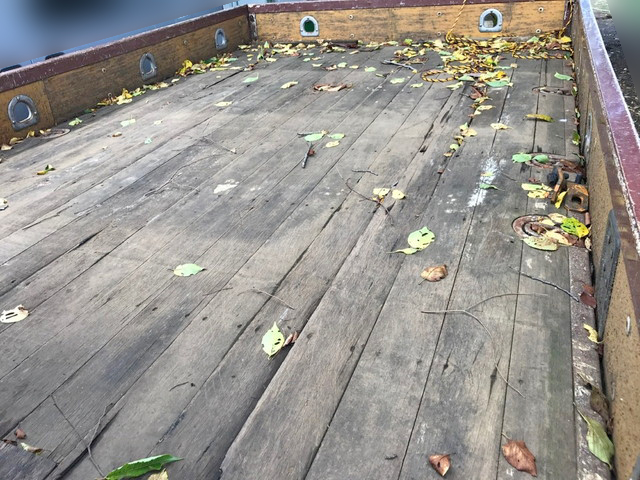 いすゞエルフクレーン4段小型（2t・3t）[写真11]