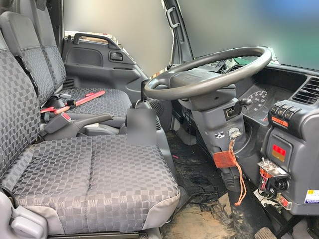 いすゞエルフクレーン4段小型（2t・3t）[写真31]