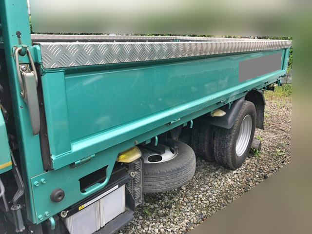 三菱ふそうキャンター平ボディ小型（2t・3t）[写真02]