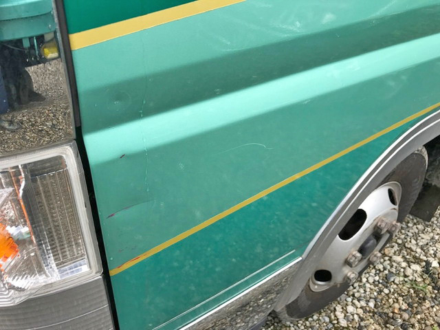 三菱ふそうキャンター平ボディ小型（2t・3t）[写真07]