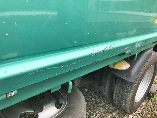 三菱ふそうキャンター平ボディ小型（2t・3t）[写真08]